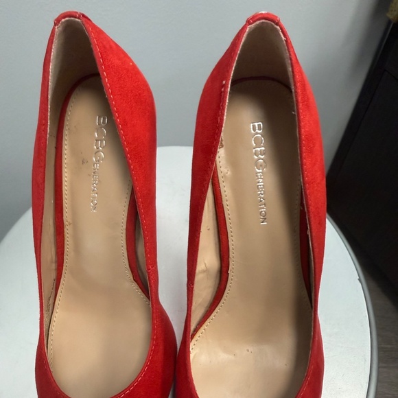 BCBG Go Red Pumps - Picture 2 of 5